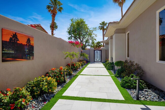 Building Photo - 860 Mission Creek Dr