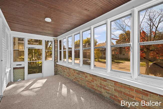 Foto del edificio - 1350 Davis Ave NW