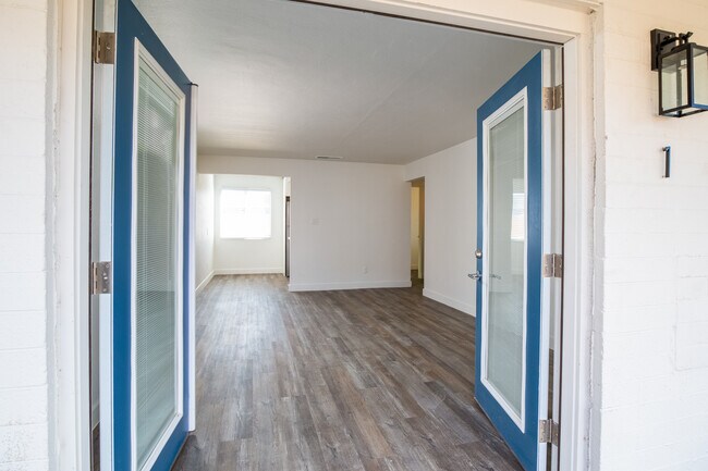 Building Photo - 3358 N 15th Ave