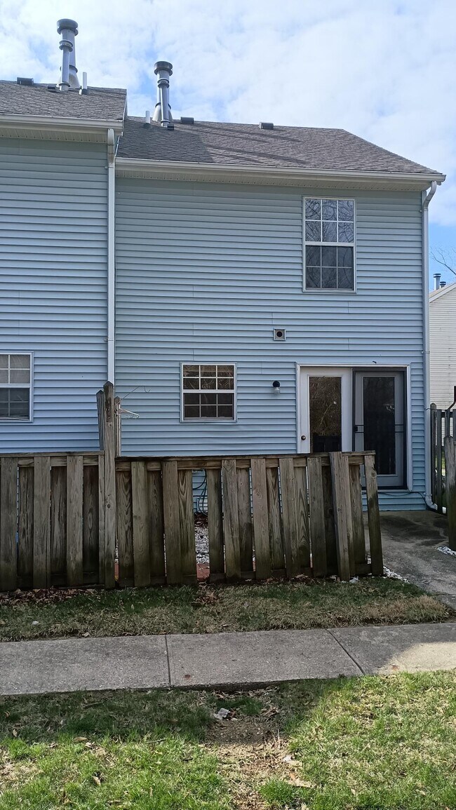 Foto del edificio - 3050 Colony Ln