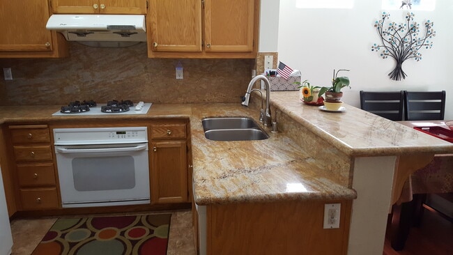 Building Photo - 625 Amberfield Ter