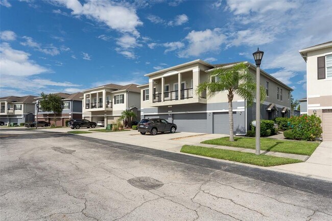 Foto del edificio - 6524 S Goldenrod Rd