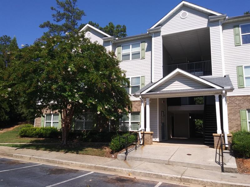 Primary Photo - 2104 Fairington Ridge Cir