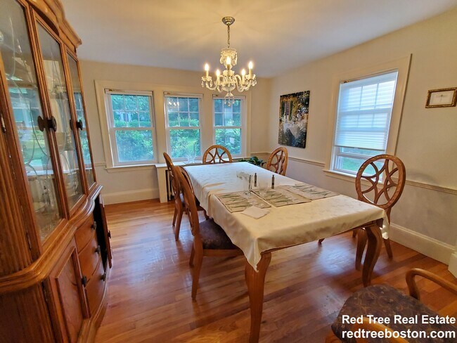 Foto del edificio - 58 Longfellow Rd