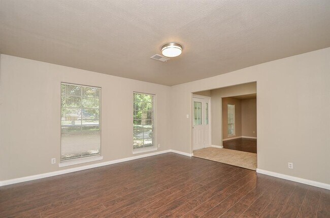 Building Photo - 615 Jeb Stuart Ln