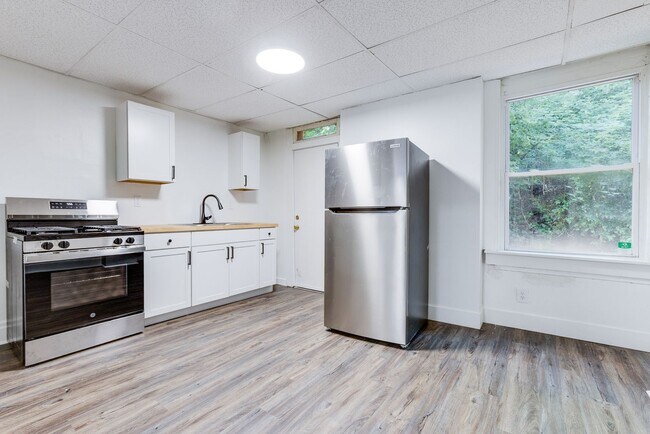 Photo - 124 Tecumseh St Apartment