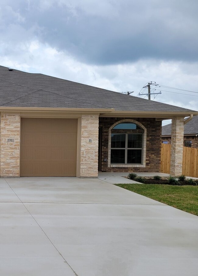 Foto del edificio - 1911 Caspian Trl