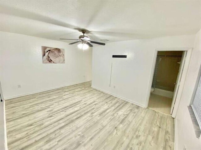 Foto del edificio - 18951 SW 113th Pl