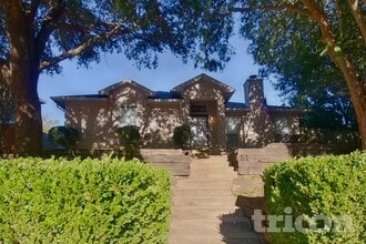 Building Photo - 8707 Woodrigg Dr