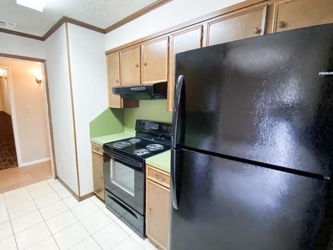 Building Photo - 304B Westwood