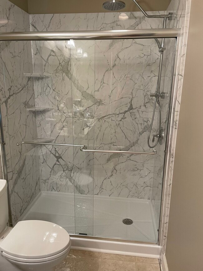 Baño principal - 205 South Pointe Dr