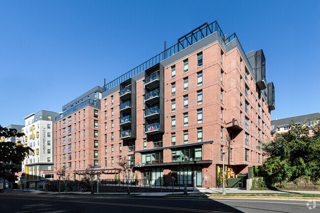 Hub College Park - Hub College Park Apartments