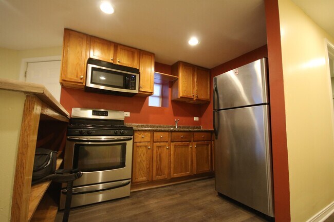 Building Photo - 1236 S Christiana Ave