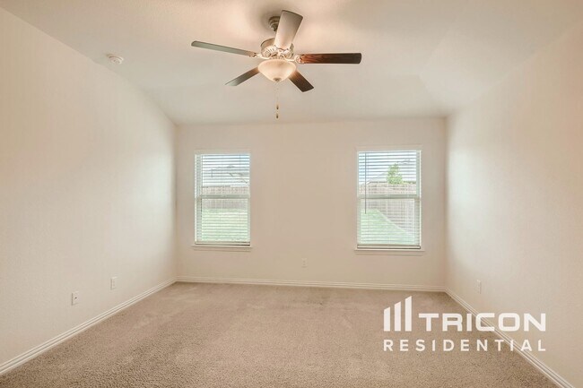 Building Photo - 1348 Renoir Dr