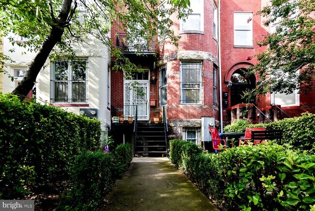 Foto del edificio - 1311 Fairmont St NW