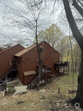 Building Photo - 8 Steamboat Dr