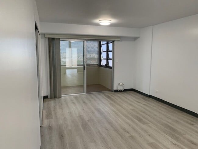 Building Photo - Hi-Sierra Apts - 2 bedrooms, 2 bath unit w...