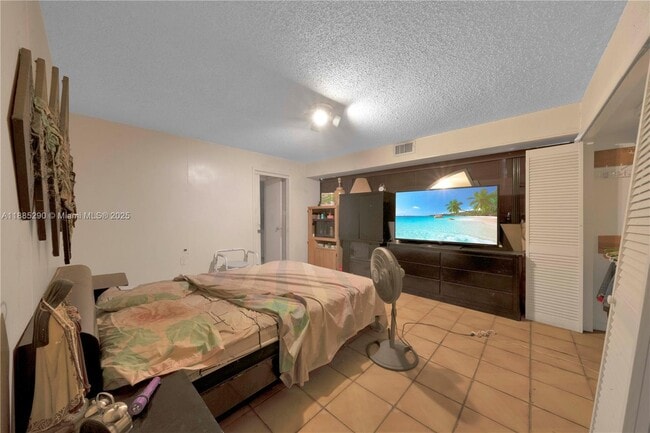 Foto del edificio - 334 E 18th St