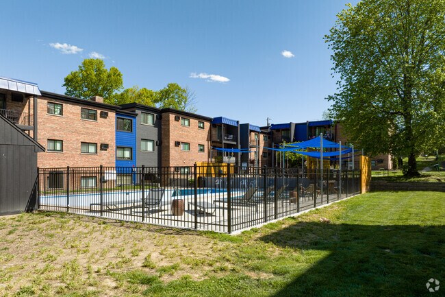 Foto del edificio - Blue Valley Flats