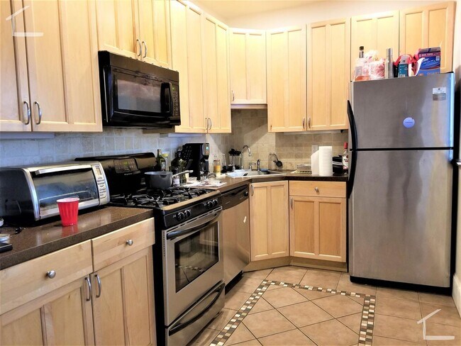Foto del edificio - Saint Lukes Rd 4bed / 2bath in Allston available 9/1/2026