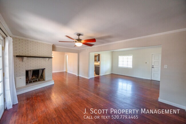Foto del edificio - 723 W Cactus Wren Dr