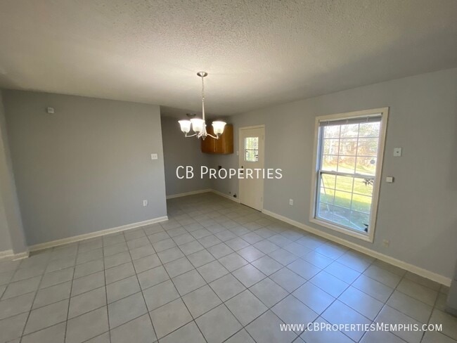 Building Photo - $250 Gift Card Promo