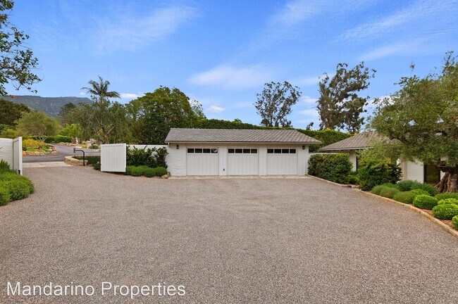Building Photo - 3 br, 3.5 bath House - 744 Winding Creek Lane