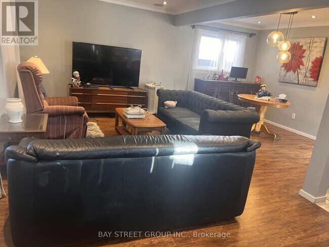 Building Photo - 58 Ellendale Dr