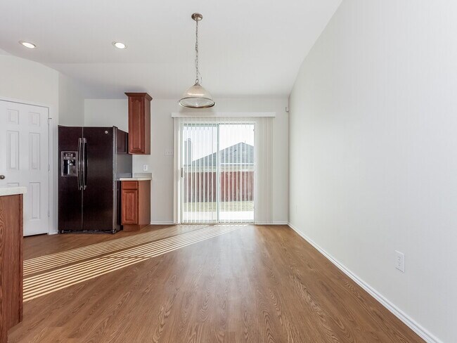 Foto del edificio - 506 Eisenhower Ln