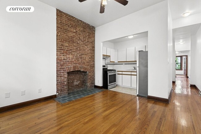 Building Photo - 423 W 146th St