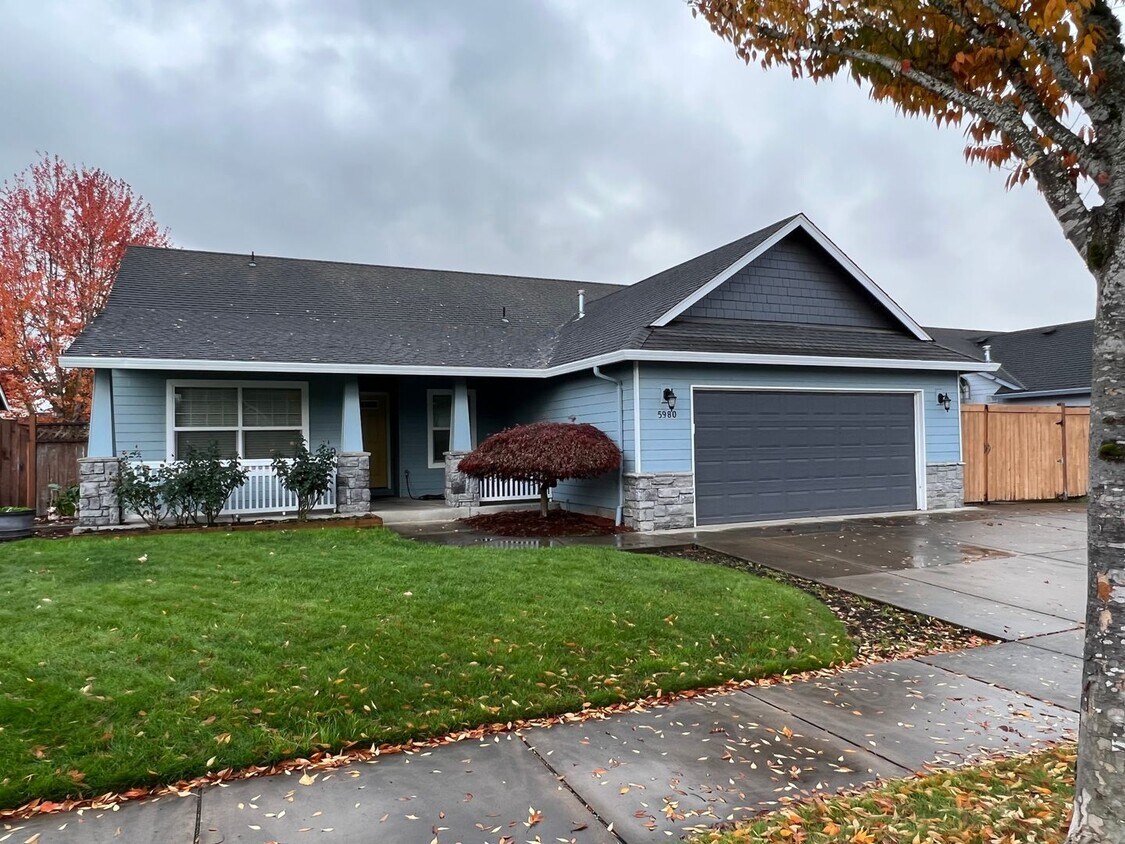 Primary Photo - 4 bedroom - 2 Bath Harvest Ridge Home- ava...