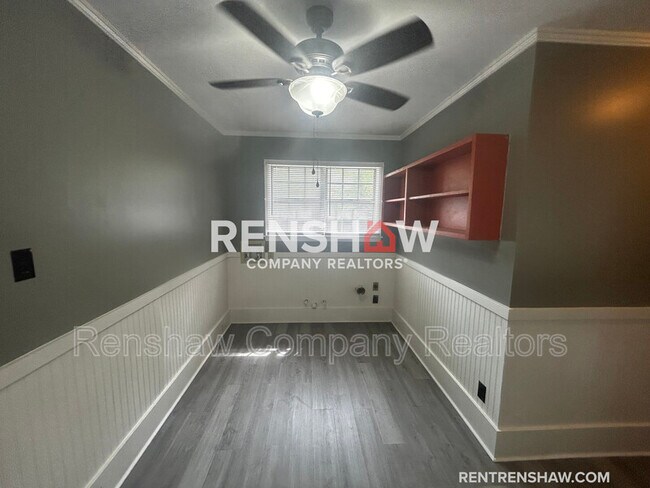 Building Photo - 614 Neely St