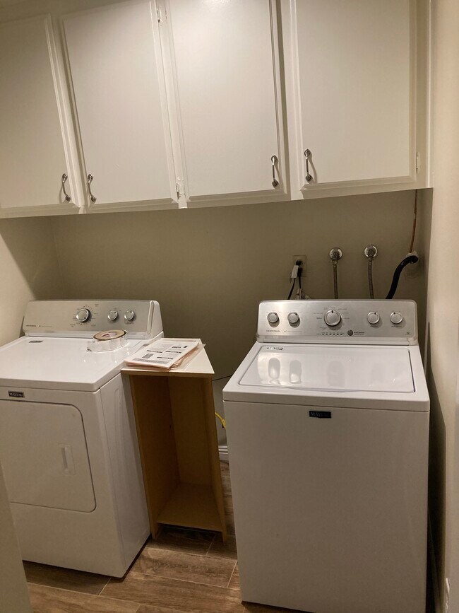 Building Photo - 4508 Lubbock Dr