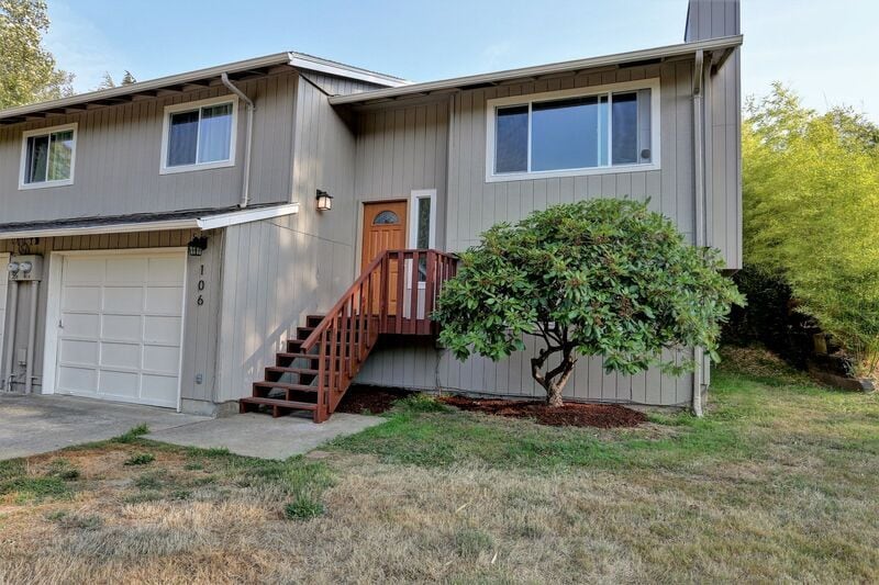 106 W Beacon Hill Dr Unit 106, Longview, WA 98632 Condo for Rent in