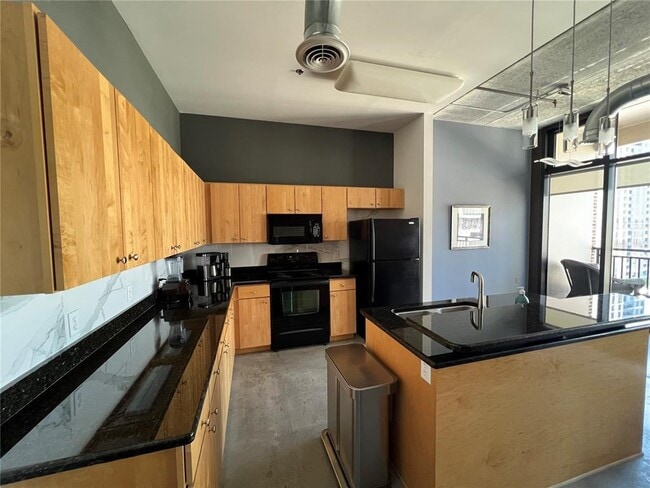 Building Photo - 175 2nd St S