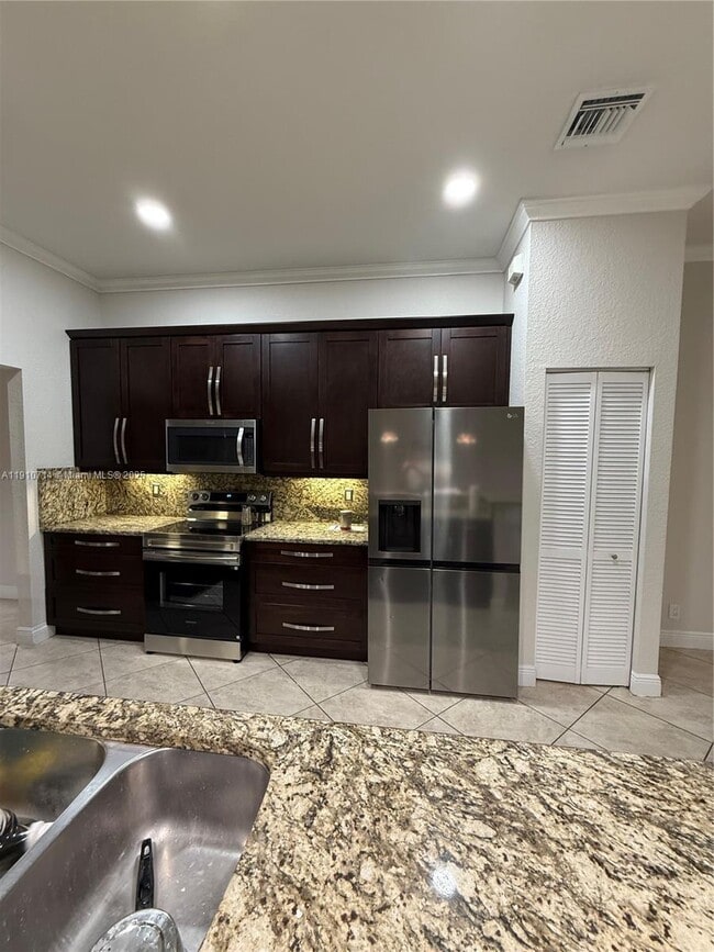 Building Photo - 1007 Nandina Dr