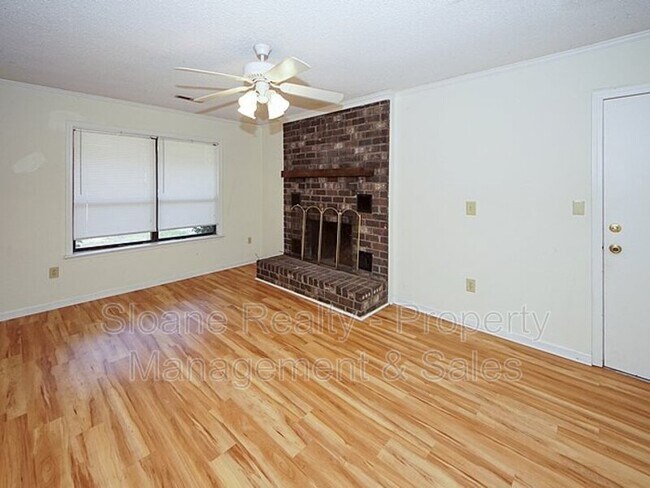 Building Photo - 1059 Yorktown Dr