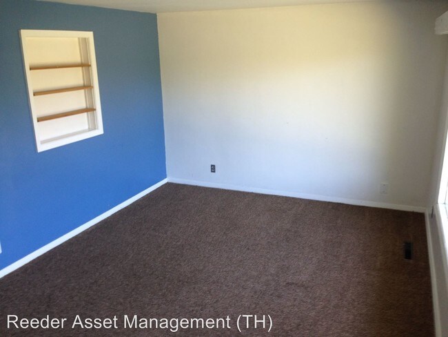 Building Photo - 225 E 900 N