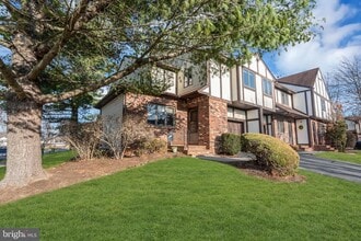 Building Photo - 2 Leicester Ln