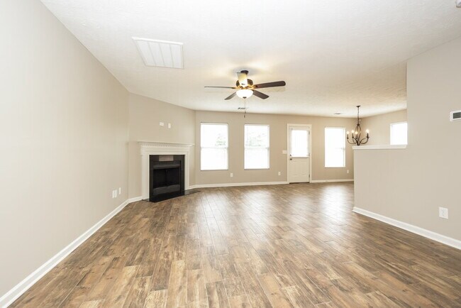 Building Photo - 413 Creek Oak Dr