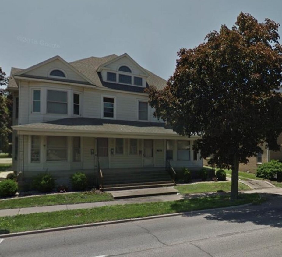 Primary Photo - 1401 Charleston Ave