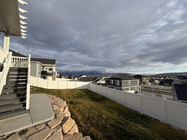 Building Photo - 7603 Scenic Maple Dr