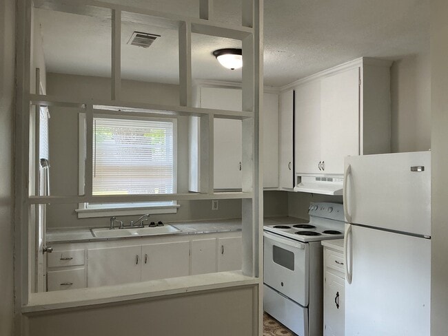 Building Photo - 532 Arlington Ave