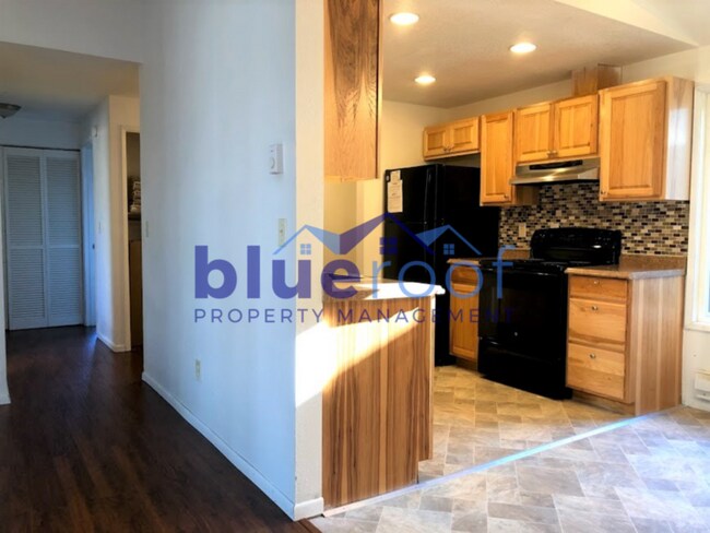 Foto del edificio - 12226 NE Rose Pkwy