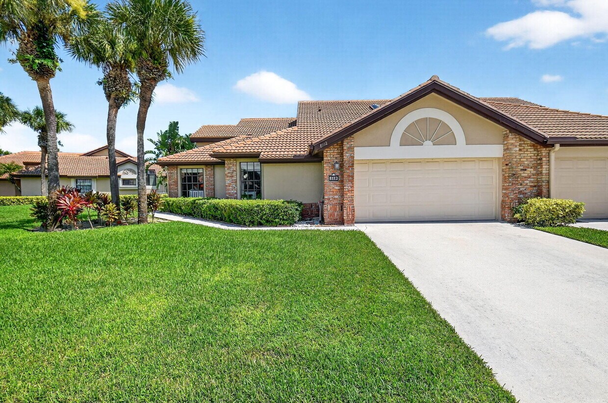Foto principal - 8112 Mimosa Pl