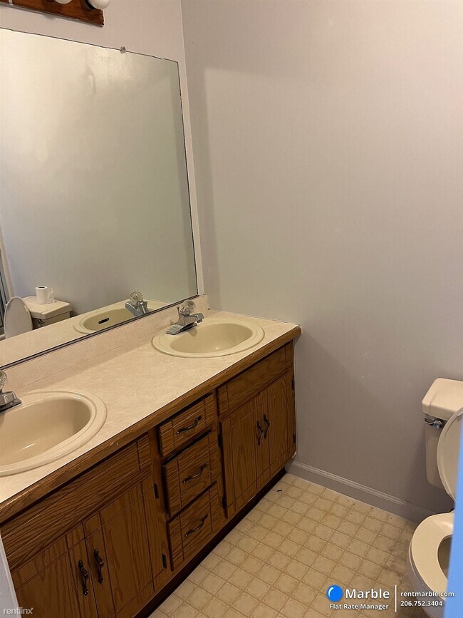Building Photo - 4 br, 2.5 bath Townhome - 1809 Calypso Ave