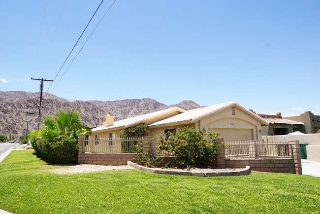 Building Photo - 52205 Avenida Velasco