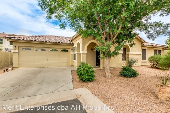 Foto del edificio - 3 br, 2 bath House - 1283 E CLIFTON AVE