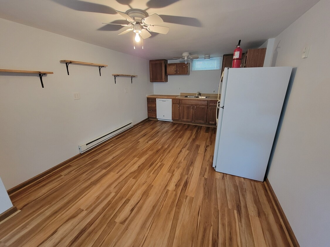 Kitchen - 1043 Madison St