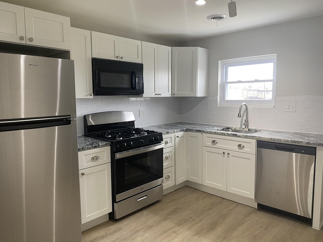 Foto principal - 3322 Noble St